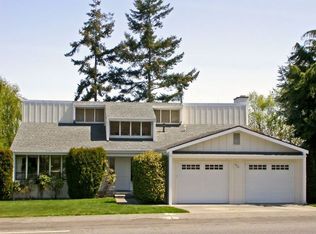 586 SW Fairhaven Dr, Oak Harbor, WA 98277