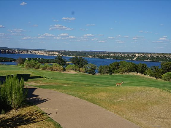 4th image of 30 Oyster Bay