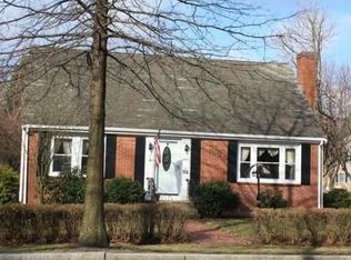 52 Oak St, Stoneham, MA 02180