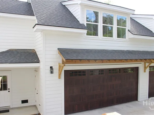 17 Abraham Rd, Savannah, GA 31406