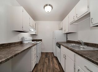 Darlington Court Apartments, Crystal Lake, IL 60014
