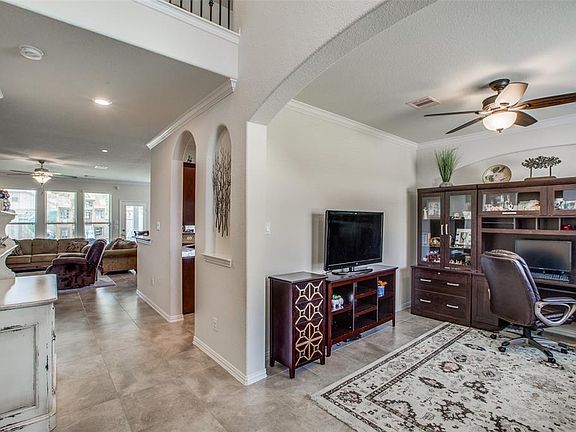 4th image of 18799 Laurel Hills Dr