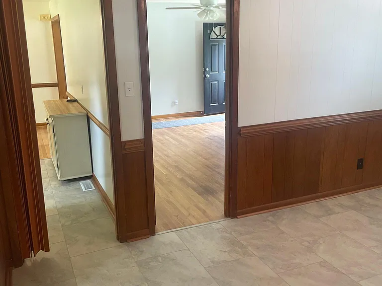 7988 Kenmore Dr — Photo 15