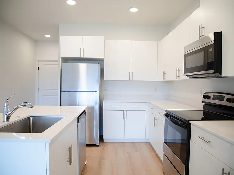 Welcome to Sun Drive Townhomes! — Photo 11