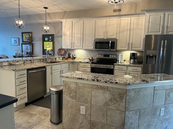 1220 Lands End Pkwy UNIT 111