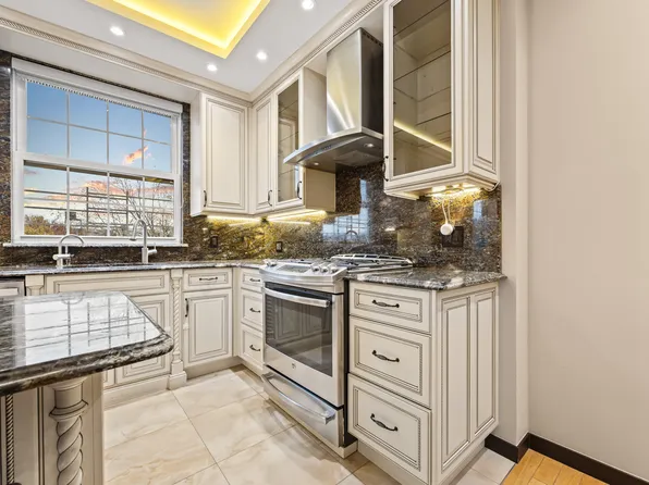 45 Oceana Drive East image 7 of 31