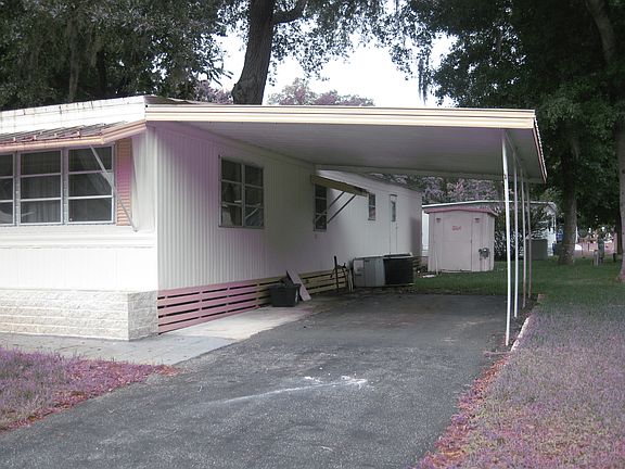 3rd image of 29 Leslie Ln