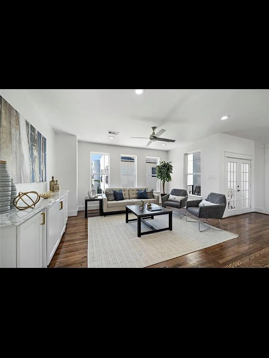 3 bed, 3.5 bath, 1859 sqft, $3,300 — Photo 3