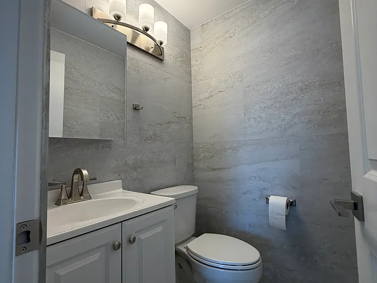5525 N Chester Ave #42 — Photo 22