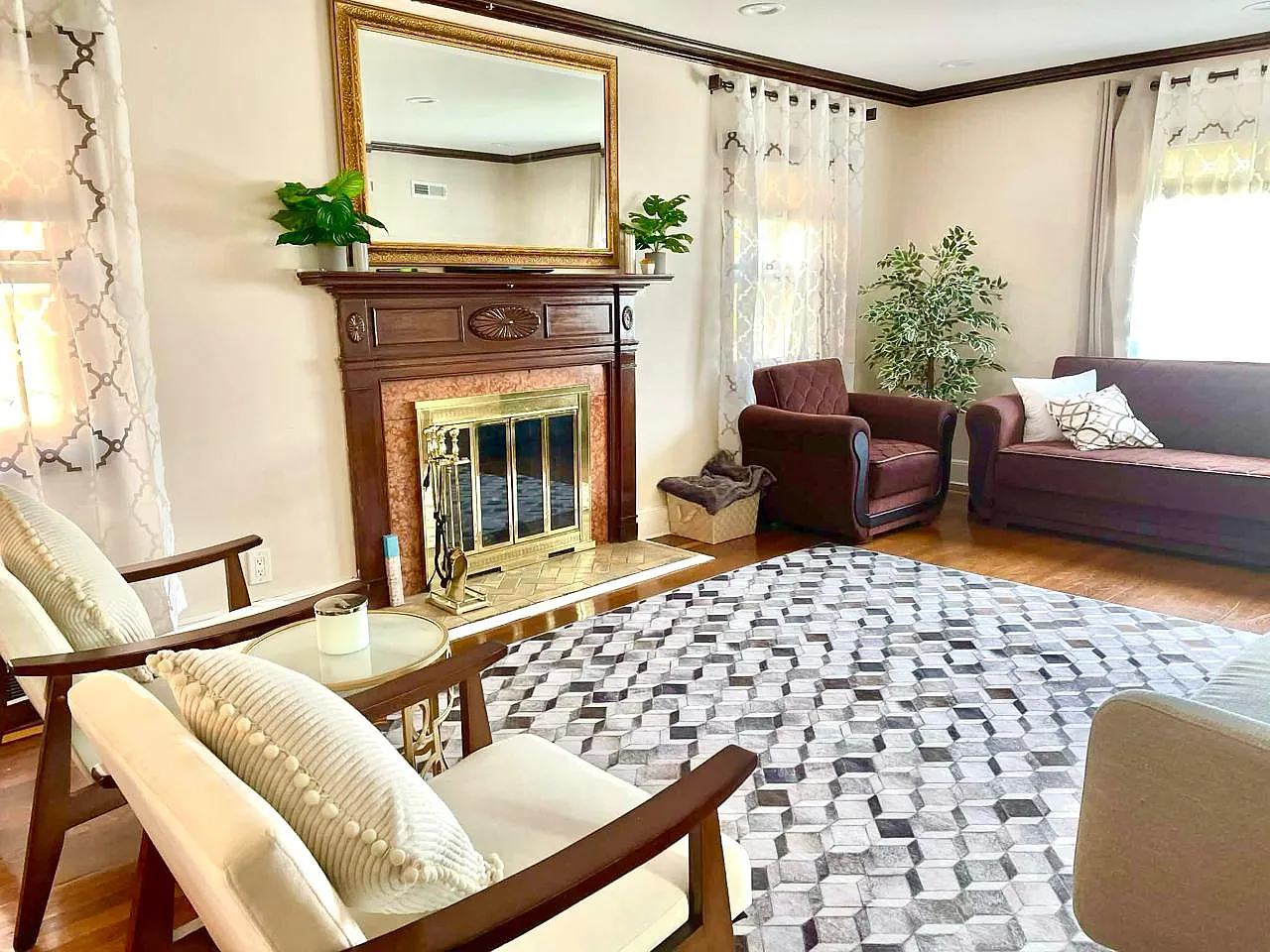 3 bed, 2020 sqft, $4,000 — Photo 3