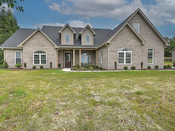 302 Charlton Ct, Bluff City, TN 37618