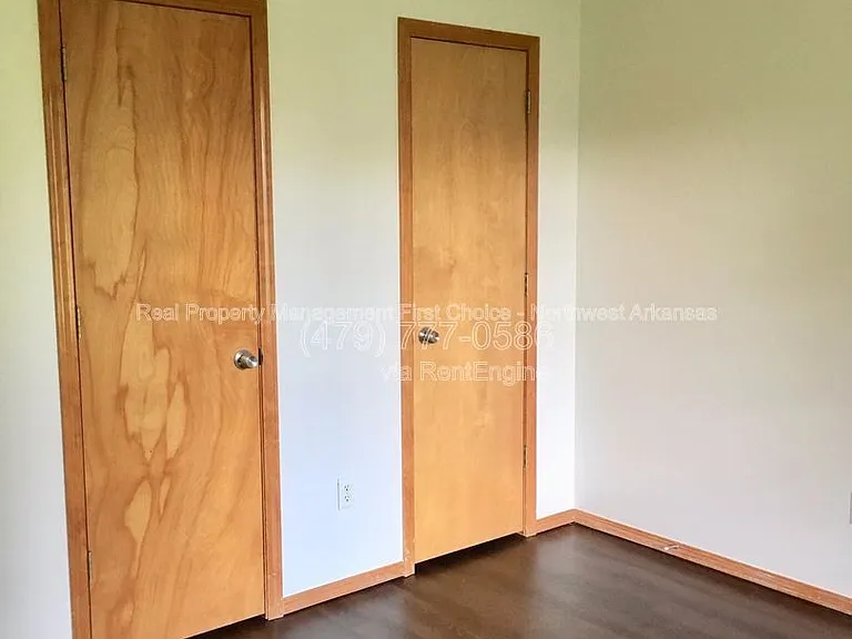 4433 W Cheyenne Dr — Photo 16