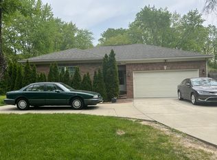 19320 Brentwood St, Livonia, MI 48152