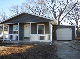 608 S 9th Ave, Washington, IA 52353