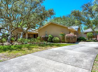 46 Country Club Rd, Shalimar, FL 32579