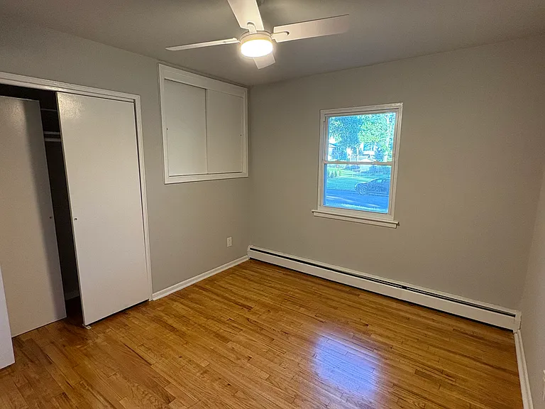 261 Elizabeth Ave — Photo 10