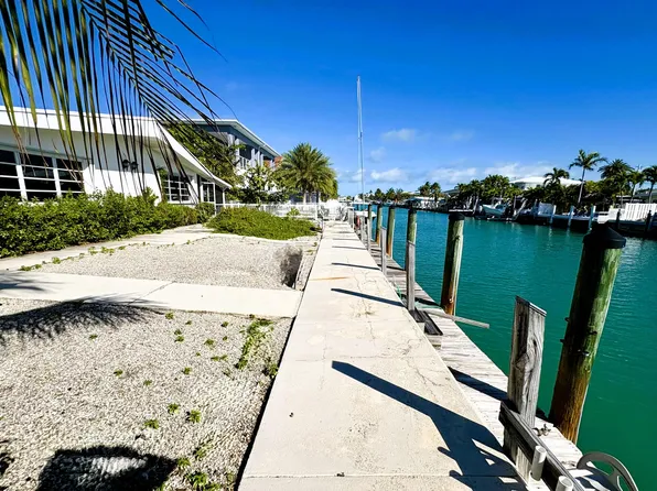 470 11th St, Key Colony Beach, FL 33051