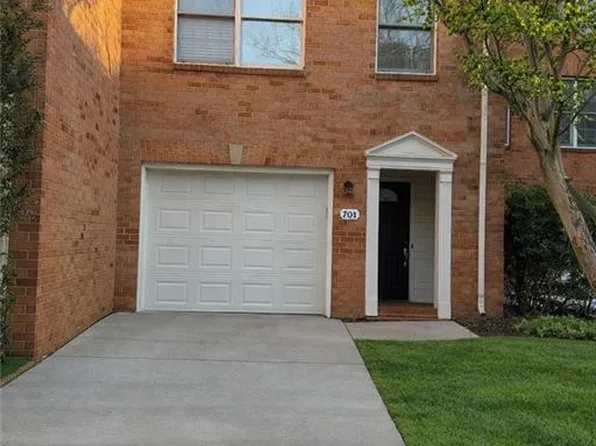 701 Todd Trl, Newport News, VA 23602