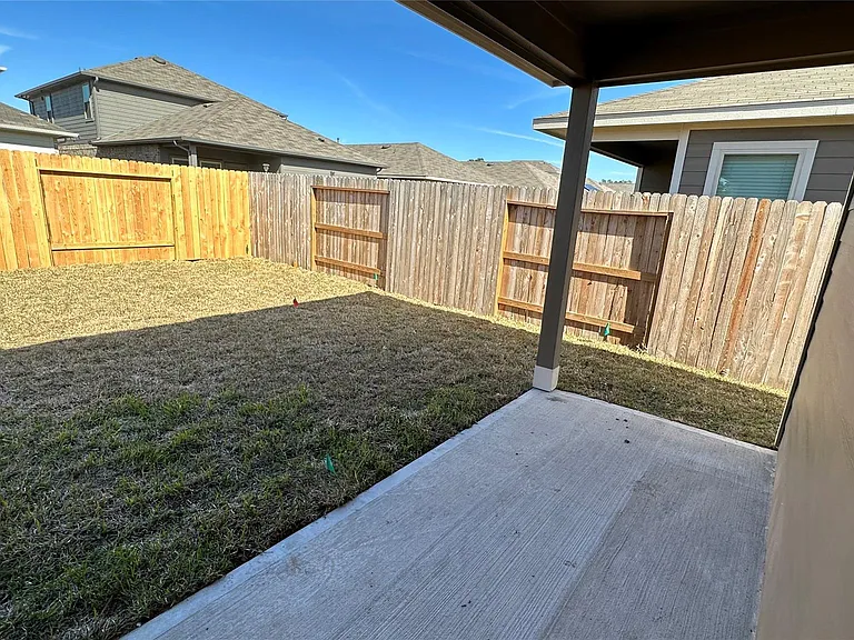 9804 Grosbeak Ln — Photo 13