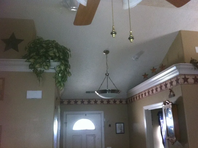 3225 Bunting Ln — Photo 2