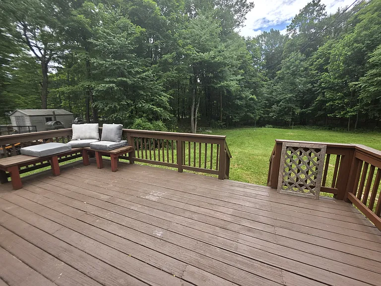 1459 River Rd — Photo 23