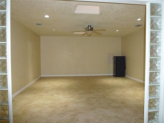 3rd image of 1113 Carriagehouse Ln