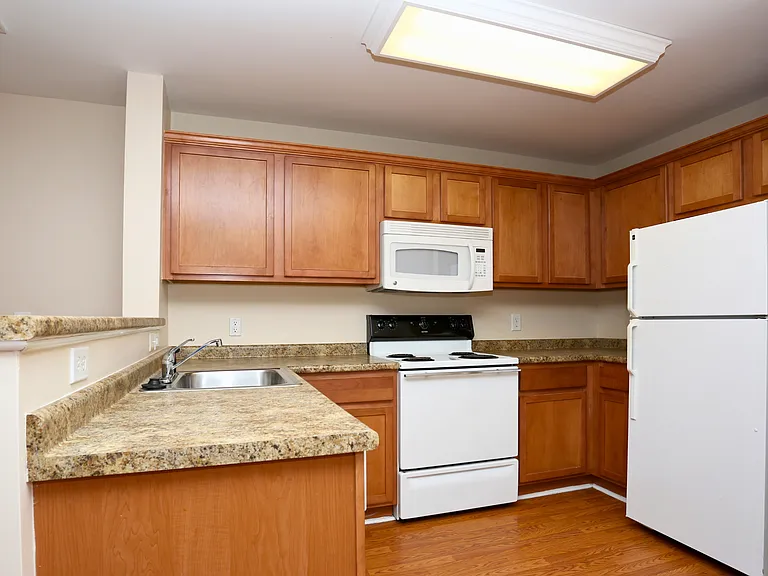 Village Green Apartment Homes — Photo 87