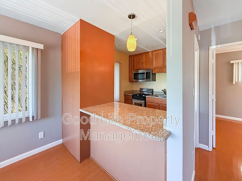 1st image of 3504 Wilshire Ter