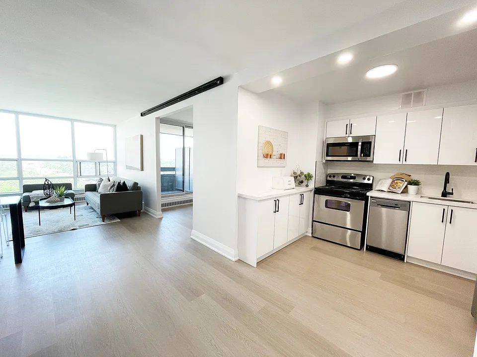 377 Ridelle Ave