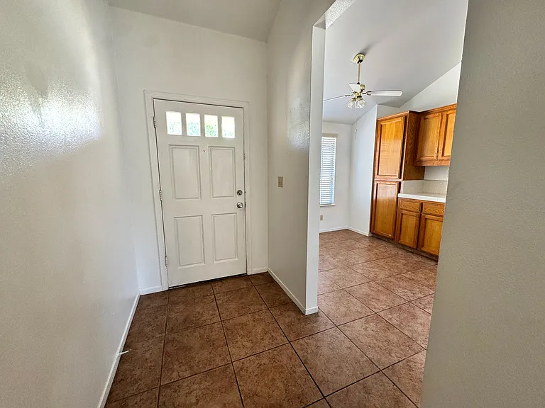 2101 E Pinedale Ave — Photo 2