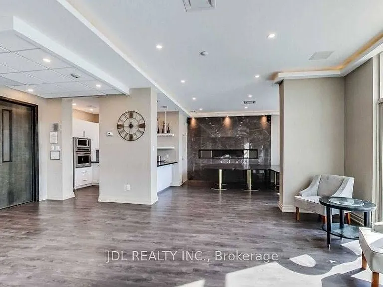 7805 Bayview Ave #811 — Photo 19