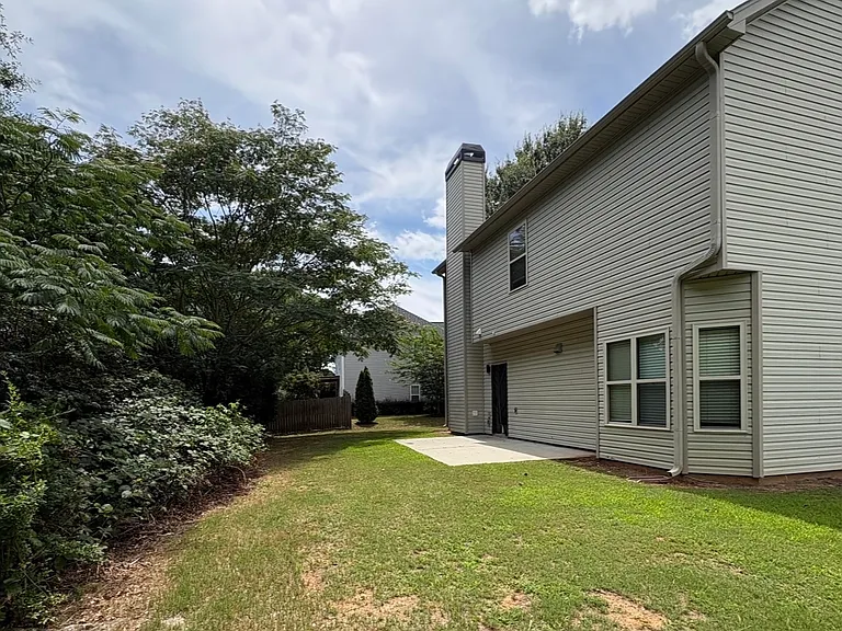 1244 Saint James Pl — Photo 2