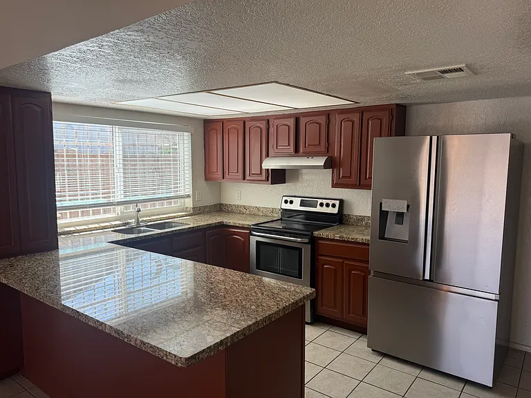 7137 W Colter St — Photo 21