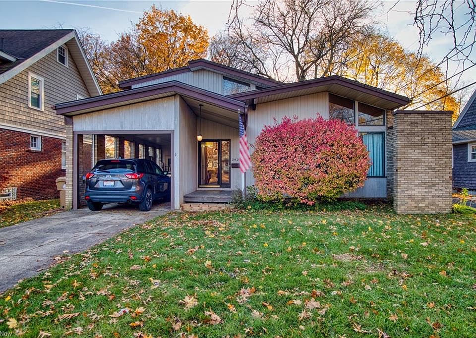 2422 Chestnut Blvd, Cuyahoga Falls, OH 44223 Zillow