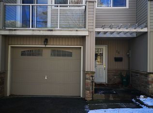 12 Lankin Blvd #15, Orillia, ON L3V 6T2