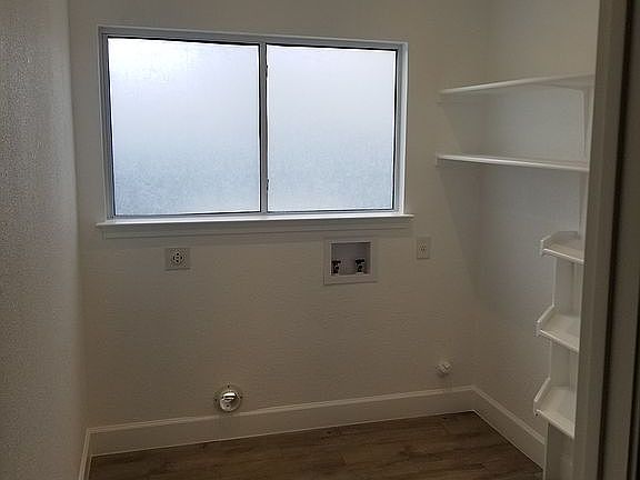 5th image of 4539 Oakfield Way