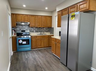 168 Nassau Blvd S #1, Garden City, NY 11530