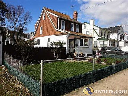9736 220th St, Jamaica, NY 11429 | Zillow