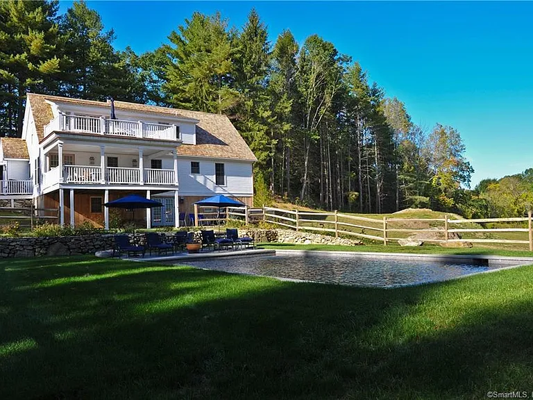 51 Senff Rd — Photo 2