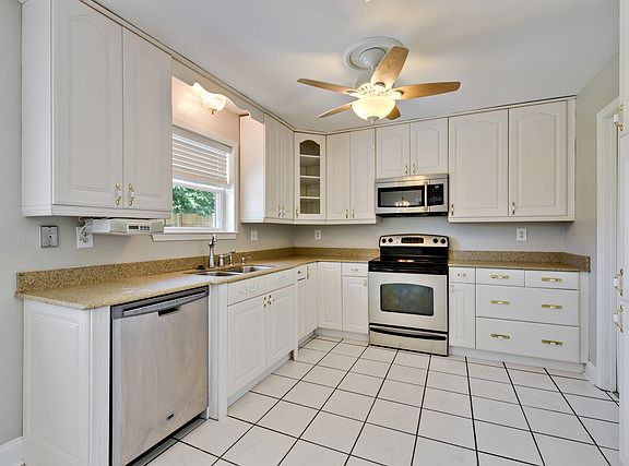 5th image of 1509 La Freniere Dr