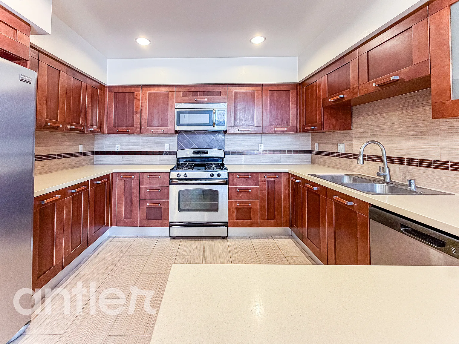 3 bed, 2.5 bath, 1400 sqft, $4,595 — Photo 3