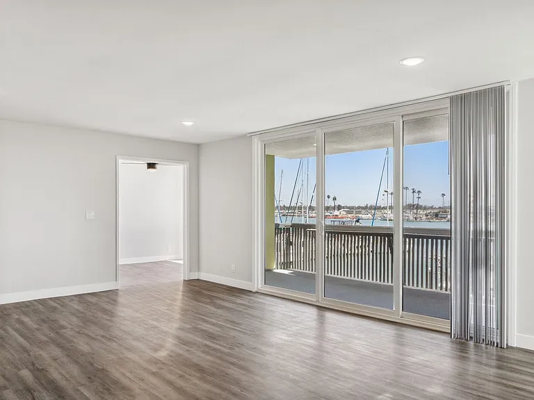 4200 Harbor Blvd — Photo 70