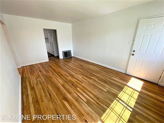 5th image of 4563 Nipomo Ave