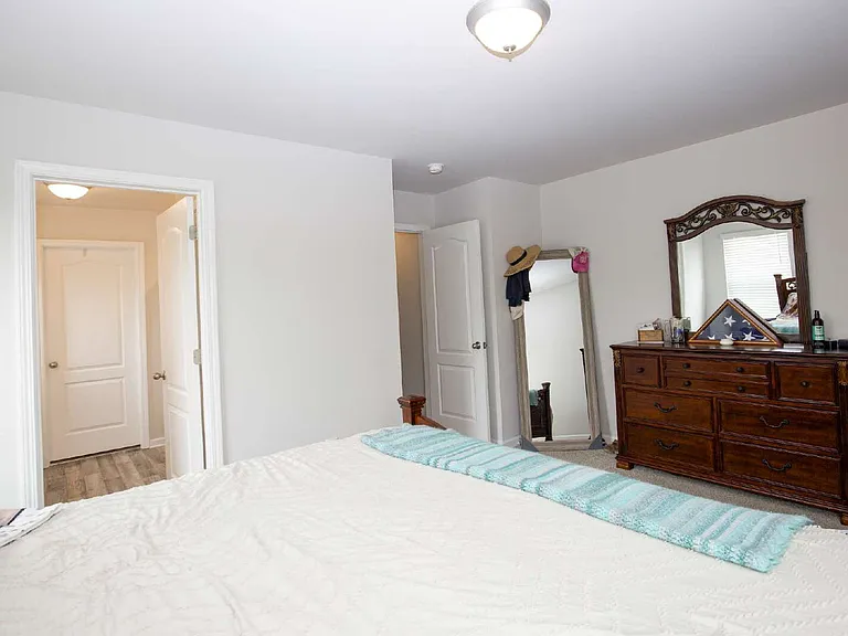 413 Century Ln — Photo 33