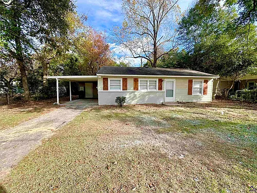 108 Smith Pl Photo 1