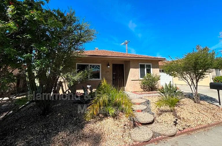 1693 Sequoia Ave — Photo 1