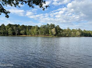 238 Hidden Lakes Dr, Gray, GA 31032