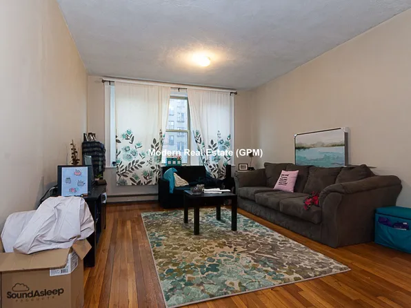 24 Ransom Rd, Brighton, MA