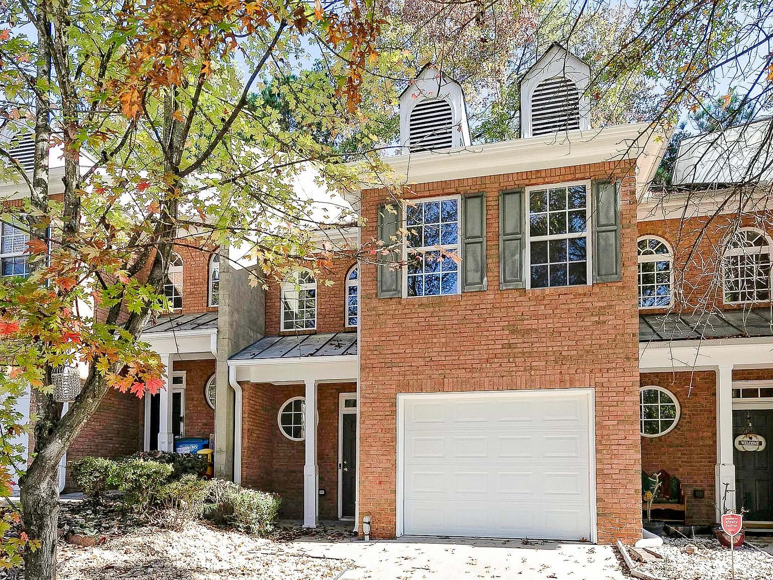 6113 Brookechase Ln — Photo 1