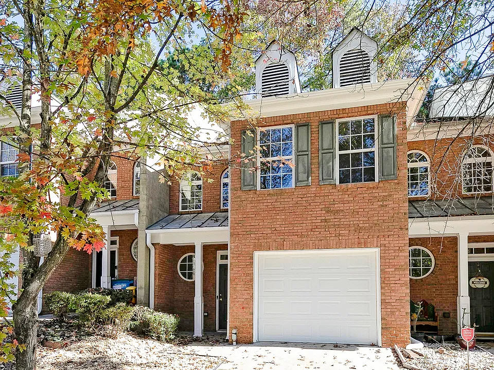 6113 Brookechase Ln